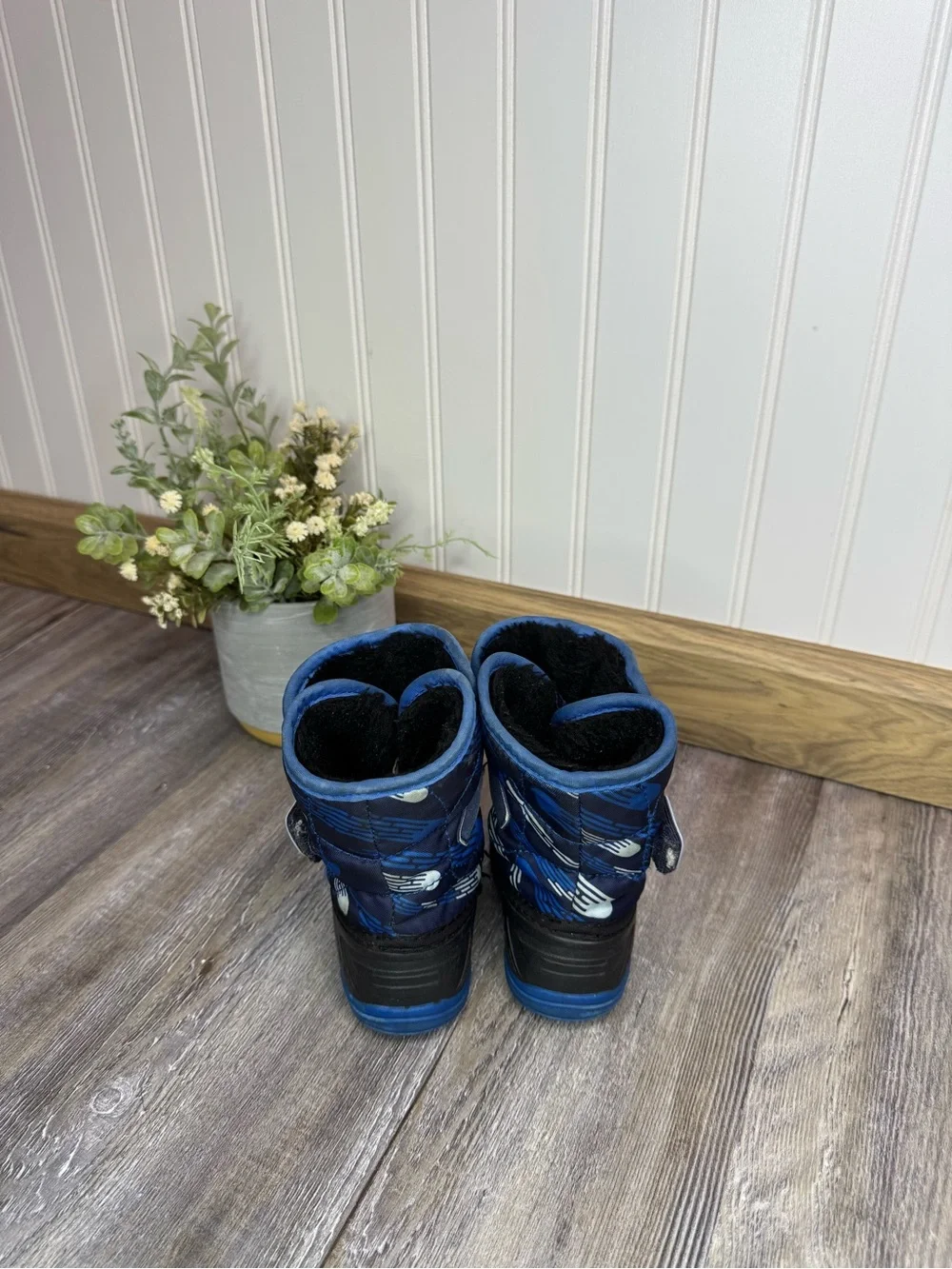 Kamik Snowybug 6 Blue and Black Winter Snow Boots Fleece w Velcro Boys Toddler 5